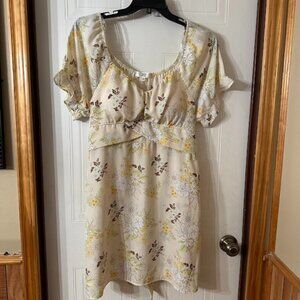 {Junior's Plus Size} NWOT Madden NYC~ XXXL Blouse~ Floral~ Neutral Colors (A5)